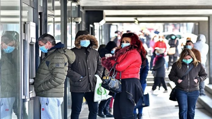 srbija-usla-u-crvenu-korona-zonu!-presli-smo-granicu-od-30-zarazenih-na-100.000-ljudi