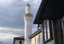 Novi Pazar: Verski praznici zbližavaju i spajaju ljude novi-pazar:-verski-praznici-zblizavaju-i-spajaju-ljude