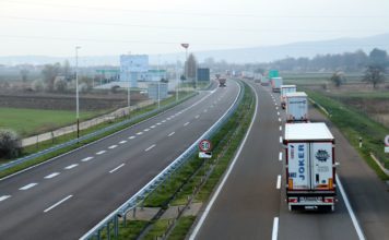 Pokušao da pretrči auto-put pa nastradao pokusao-da-pretrci-auto-put-pa-nastradao