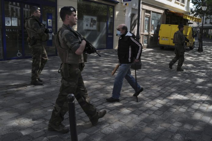 nemacka:-bacen-molotovljev-koktel-na-robert-koh-institut