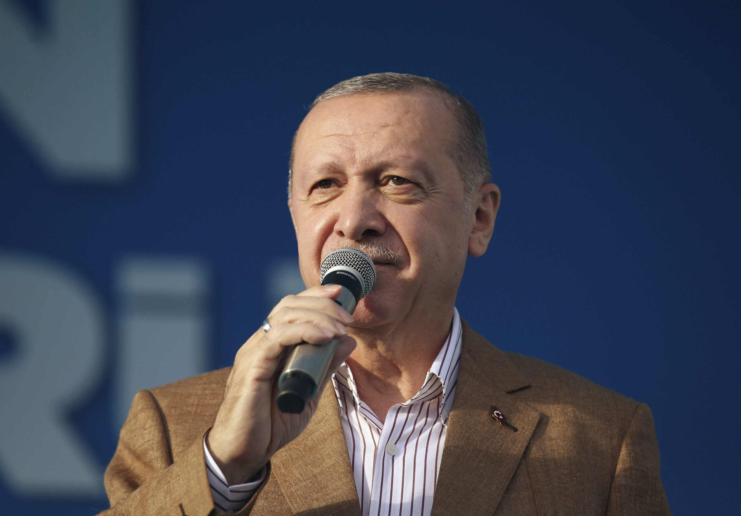 erdogan-turcima:-ne-kupujte-francusku-robu