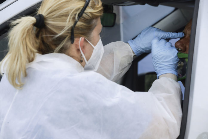 u-austriji-skoro-5.000-novozarazenih