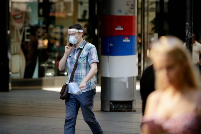 koliko-dugo-ste-sigurni-u-drustvu-osobe-zarazene-koronom?