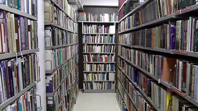 zbog-korona-virusa-i-knjige-u-“izolaciji” zbog-korona-virusa-i-knjige-u-“izolaciji”