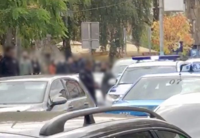 ekspresna-presuda-za-dilera!-tri-godine-zatvora-zbog-prodaje-droge