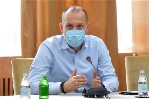 loncar:-deset-dana-izbegavajte-kontakte,-tako-cete-pomoci-svima loncar:-deset-dana-izbegavajte-kontakte,-tako-cete-pomoci-svima