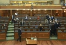 Tuča u kosovskoj skupštini tuca-u-kosovskoj-skupstini