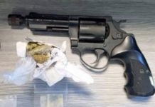 Krijumčar narkotika bacio gasni pištolj u kantu za smeće (FOTO) krijumcar-narkotika-bacio-gasni-pistolj-u-kantu-za-smece-(foto)