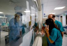 U Srbiji rekordan broj novozaraženih i preminulih od korone u-srbiji-rekordan-broj-novozarazenih-i-preminulih-od-korone