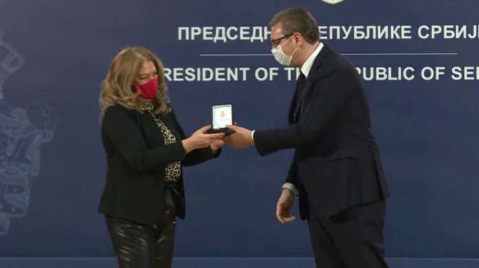 odlikovane-i-medicinske-sestre-gujanica-i-turkovic