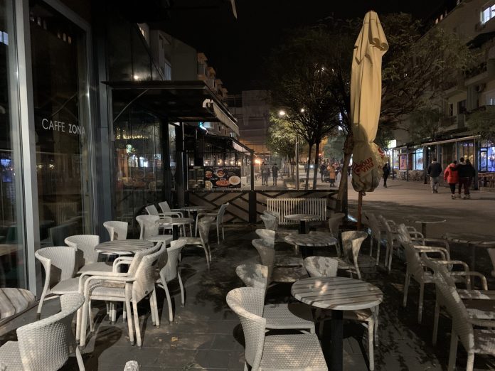 nove-mere-17h:-kafici-i-restorani-zatvoreni-do-ponedeljka nove-mere-17h:-kafici-i-restorani-zatvoreni-do-ponedeljka