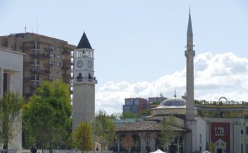 U Albaniji 840 novozaraženih, umrlo 16 osoba u-albaniji-840-novozarazenih,-umrlo-16-osoba