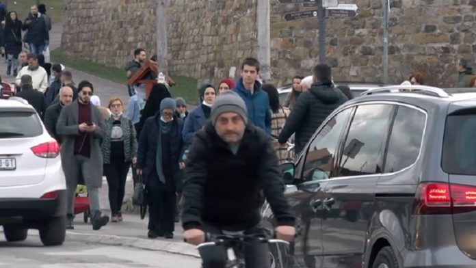 novopazarci-glasali-za-lecenje-dece-i-koricenje-trnavice