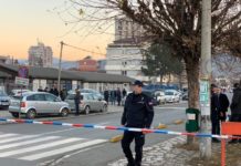 PUCNJAVA ISPRED PU NOVI PAZAR: Više ranjenih pucnjava-ispred-pu-novi-pazar:-vise-ranjenih