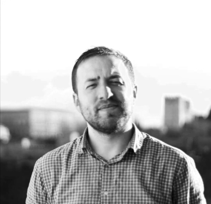 preminuo-mladi-novopazarski-umetnik-esref-dzanefendic preminuo-mladi-novopazarski-umetnik-esref-dzanefendic