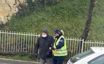 SLIKA KOJA JE ZAPALILA MREŽE U PAZARU! Saobraćajka mekog srca i dobre duše! Foto
