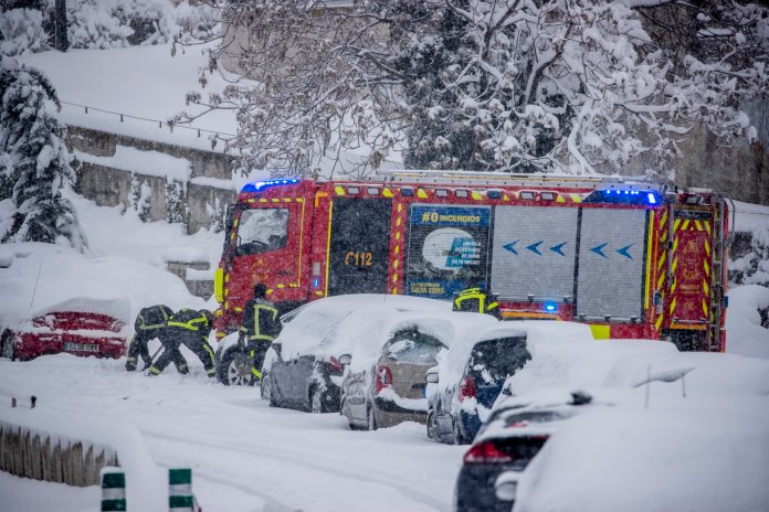 sneg-paralisao-spaniju,-najmanje-cetiri-zrtve-(foto)