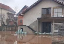Poplave na jugoistoku Srbije, u prekidu železnički i drumski saobraćaj poplave-na-jugoistoku-srbije,-u-prekidu-zeleznicki-i-drumski-saobracaj