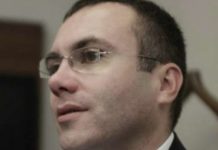 Uroš Kandić: Podnijeli smo krivičnu prijavu zbog dukseva „Nož, žica“ uros-kandic:-podnijeli-smo-krivicnu-prijavu-zbog-dukseva-„noz,-zica“