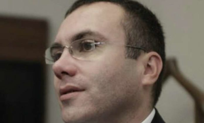 uros-kandic:-podnijeli-smo-krivicnu-prijavu-zbog-dukseva-„noz,-zica“