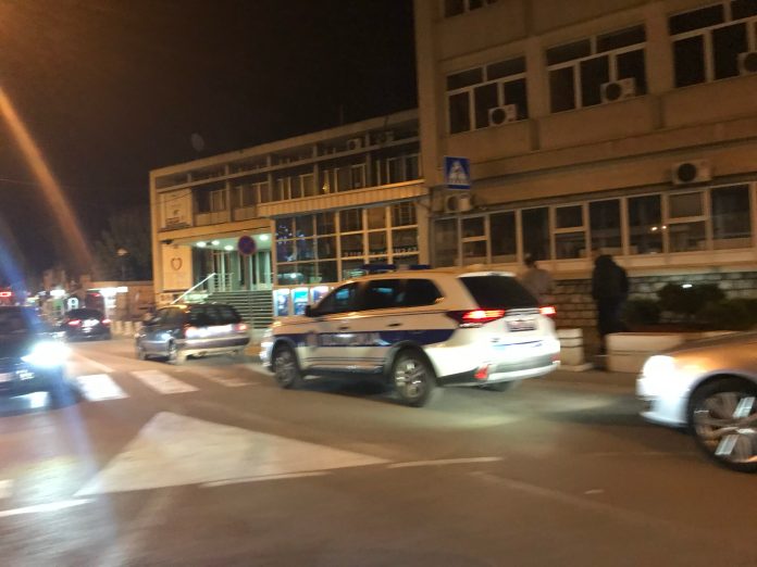 hapsenje-na-spiljanima!-policija-u-torbici-zenske-osobe-probasla-1000-tableta hapsenje-na-spiljanima!-policija-u-torbici-zenske-osobe-probasla-1000-tableta