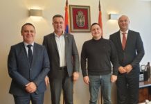 Delegacija iz Novog Pazara na sastanku kod ministra Ružića delegacija-iz-novog-pazara-na-sastanku-kod-ministra-ruzica