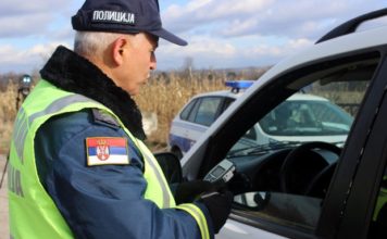 Vozila automobil sa 2,74 promila alkohola u krvi vozila-automobil-sa-2,74-promila-alkohola-u-krvi