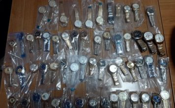 Sprečen pokušaj šverca 1.000 komada satova i bižuterije sprecen-pokusaj-sverca-1.000-komada-satova-i-bizuterije