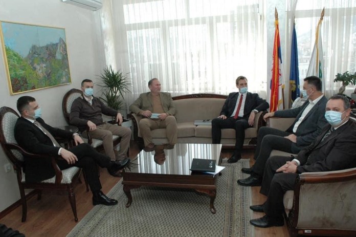 pomocnik-ministra-u-ministarstvu-trgovine,-turizma-i-telekomunikacija-jasmin-hodzic-gost-gradske-uprave pomocnik-ministra-u-ministarstvu-trgovine,-turizma-i-telekomunikacija-jasmin-hodzic-gost-gradske-uprave