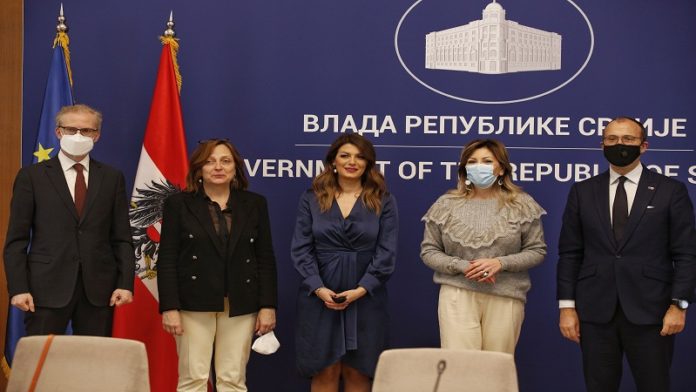 od-ebrd-1,7-mil-evra-za-sirokopojasni-internet-u-selima od-ebrd-1,7-mil-evra-za-sirokopojasni-internet-u-selima