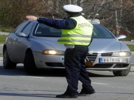 kazna-trenutno-iskljucenje-iz-saobracaja-i-oduzimanje-tablica:-mup-upozorava-vozace-na-to-sta-ce-pojacano-da-kontrolise
