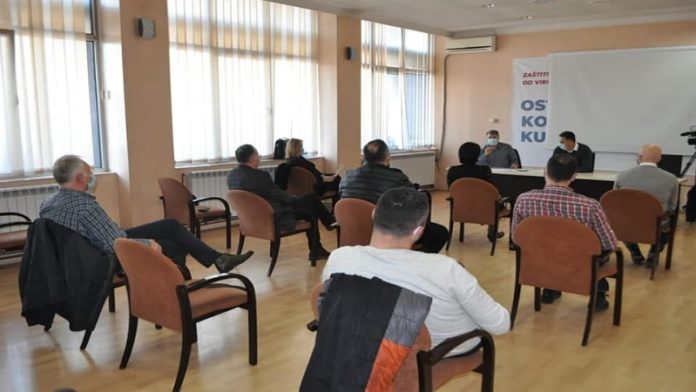 prijave-za-vakcinaciju-i-preko-call-centra,-kapacitete-usmeriti-ka-edukaciji-omladine