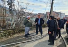 Gradonačelnik obišao mesto sinoćnjeg požara u krugu preduzeća Razvitak gradonacelnik-obisao-mesto-sinocnjeg-pozara-u-krugu-preduzeca-razvitak