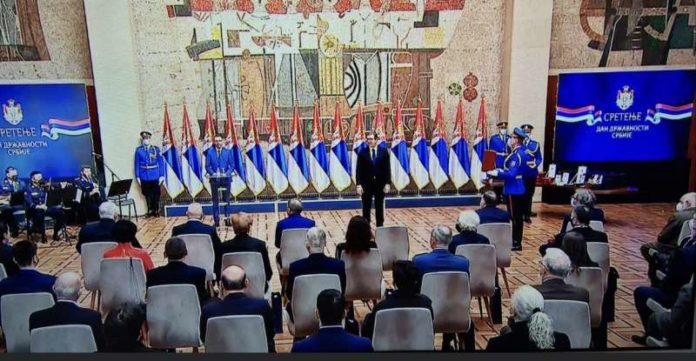 urucena-priznanja-najzasluznijim-pojedncima-i-institucijama urucena-priznanja-najzasluznijim-pojedncima-i-institucijama