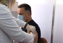 Gradonačelnik Novog Pazara primio vakcinu protiv korona virusa gradonacelnik-novog-pazara-primio-vakcinu-protiv-korona-virusa