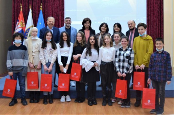 ucenici-os-“desanka-maksimovic”-posetili-bnv ucenici-os-“desanka-maksimovic”-posetili-bnv