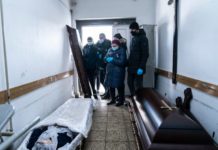 AFP: U svetu od korona virusa umrlo 2,56 miliona ljudi afp:-u-svetu-od-korona-virusa-umrlo-2,56-miliona-ljudi