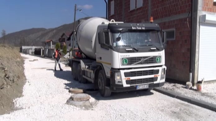 uskoro-asfalt-i-u-kopaonickoj-ulici