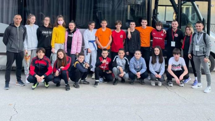 pazarcima-tri-medalje-na-skolskom-prvenstvu-karate-saveza-uze-srbije pazarcima-tri-medalje-na-skolskom-prvenstvu-karate-saveza-uze-srbije