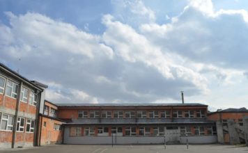 Sindikat OŠ “Desanka Maksimović”: Zećirović uvredio sve prosvetne radnike sindikat-os-“desanka-maksimovic”:-zecirovic-uvredio-sve-prosvetne-radnike