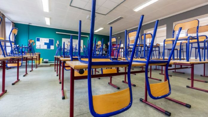 sta-znaci-danasnja-odluka-kriznog-staba-o-skolama?