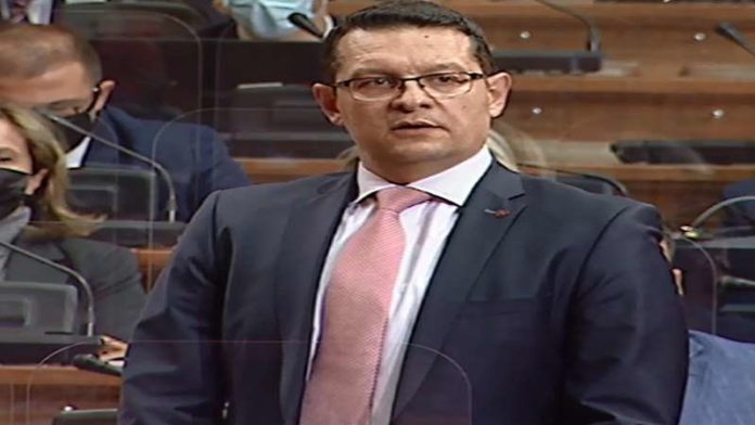 bacevac-se-obratio-zukorlicu:-pazarci-nisu-kriminalci-vec-cestiti,-radni-i-posteni-ljudi bacevac-se-obratio-zukorlicu:-pazarci-nisu-kriminalci-vec-cestiti,-radni-i-posteni-ljudi