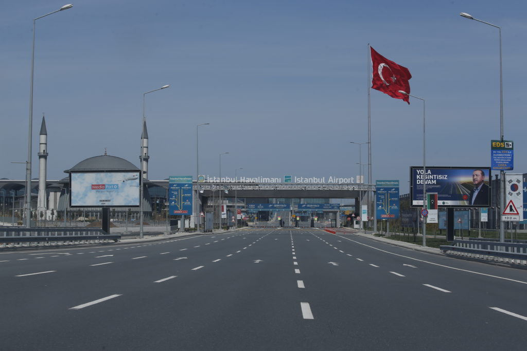 turska-ponovo-uvodi-ogranicenja-zbog-skoka-zaraze-koronom