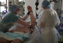 U svetu od korona virusa umrlo 2,84 miliona ljudi u-svetu-od-korona-virusa-umrlo-2,84-miliona-ljudi