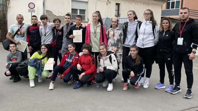 novopazarcima-10-medalja-na-kupu-karate-saveza-uze-srbije