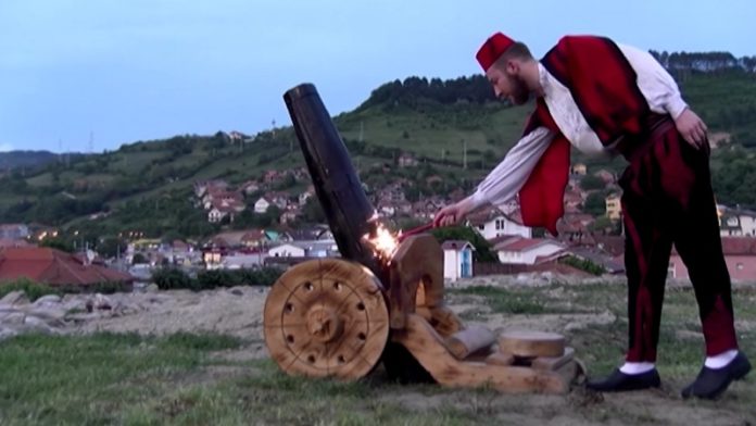 pocinje-ramazan,-sutra-prvi-dan-posta pocinje-ramazan,-sutra-prvi-dan-posta