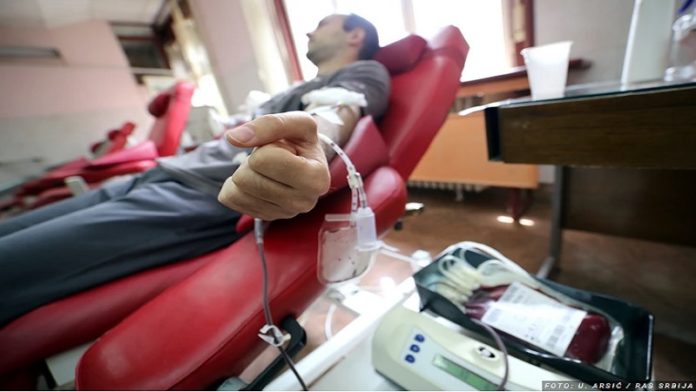 sve-rezerve-su-na-minimumu!-hitan-apel-instituta-za-transfuziju-krvi:-molba-za-gradjane-da-daju-krv