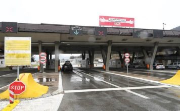 Neprijatno iznenađenje na granici Grčke: Putnicima iz Srbije tražili su još jednu stvar koju niko nije pominjao do sada! neprijatno-iznenadjenje-na-granici-grcke:-putnicima-iz-srbije-trazili-su-jos-jednu-stvar-koju-niko-nije-pominjao-do-sada!