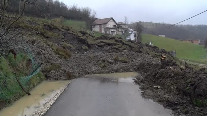 vremenski-uslovi-ne-dozvoljavaju-sanaciju-klizista-u-selu-sitnice