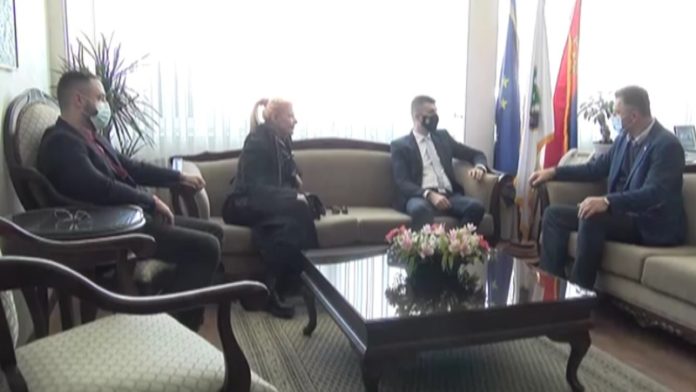 kraljica-sevdaha-hanka-paldum-u-novom-pazaru,-gosca-ramazanskog-programa-sutra-od-23h